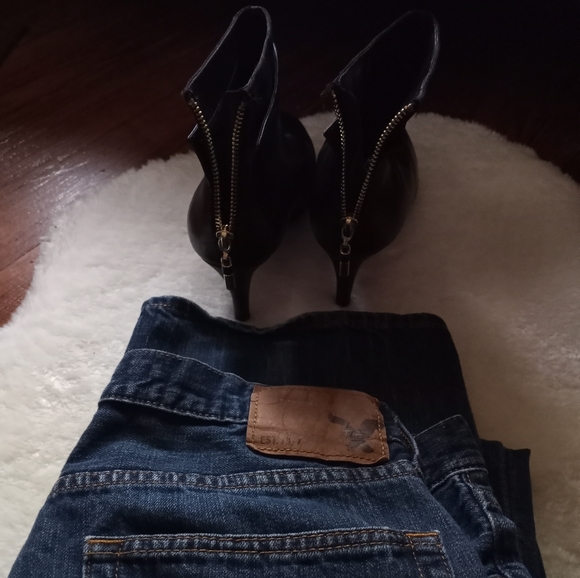 American Eagles Outfitters - Picture 9 of 16